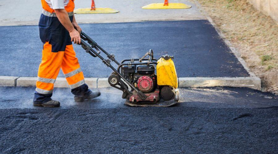 Professional gutter cleaning in Orlinda, TN